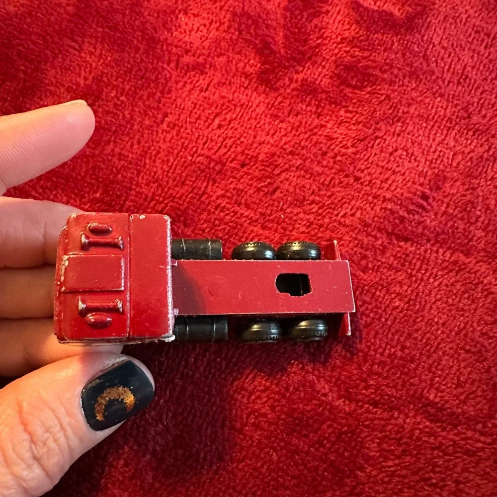 Vintage Red Diecast Semi Truck Cab Flatbed 10 Wheeler Made in Hong Kong